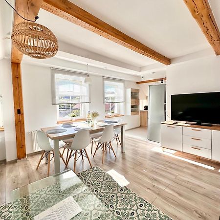 Klimatyczny Apartament Nr 8 Z Widokiem Na Gory Sowie Биелава Екстериор снимка