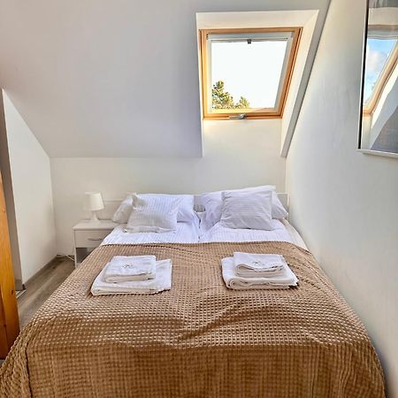 Klimatyczny Apartament Nr 8 Z Widokiem Na Gory Sowie Биелава Екстериор снимка