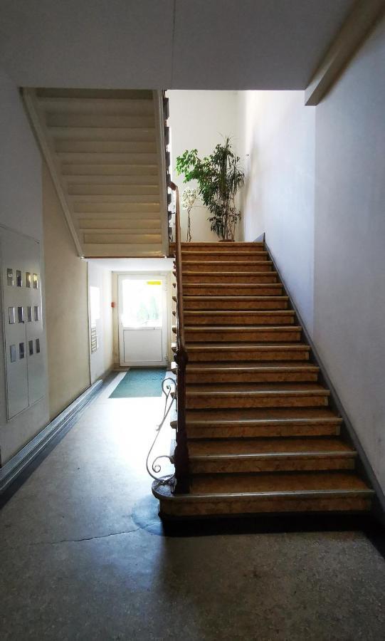 Klimatyczny Apartament Nr 8 Z Widokiem Na Gory Sowie Биелава Екстериор снимка