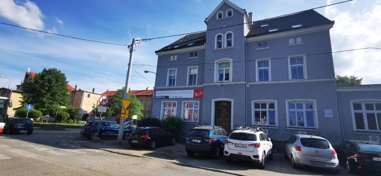 Klimatyczny Apartament Nr 8 Z Widokiem Na Gory Sowie Биелава Екстериор снимка