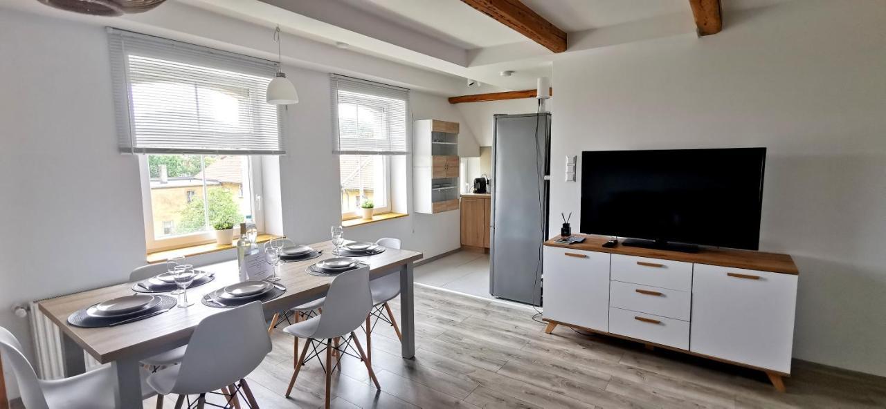 Klimatyczny Apartament Nr 8 Z Widokiem Na Gory Sowie Биелава Екстериор снимка